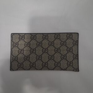 Gucci Beige and Black Monogram Wallet